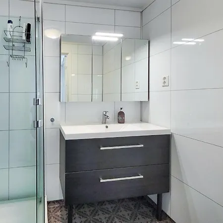 度假居 In With Wifi *