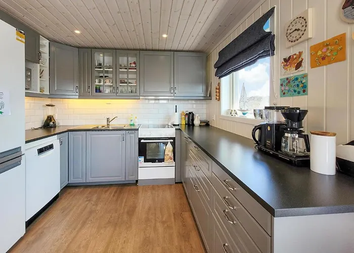 In With Wifi بيت للعطل